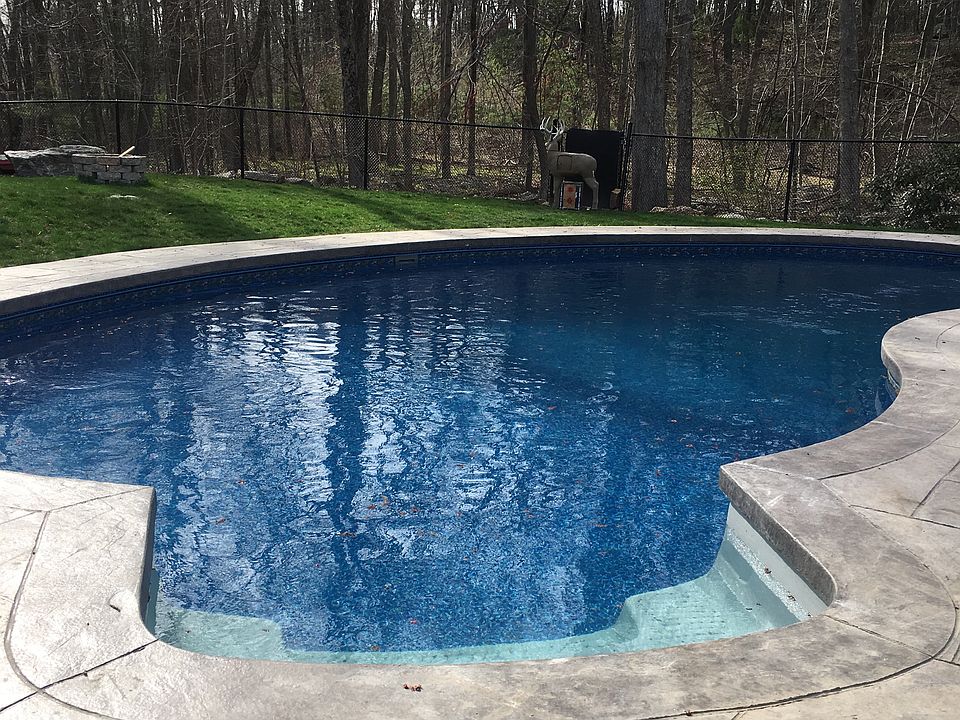 Heated Saltwater Pool!