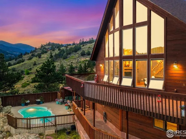 532 Elkridge Dr, Glen Haven, CO 80532