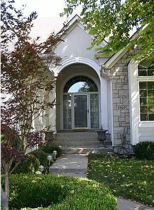 3rd image of 3107 N Forest Lakes Ct