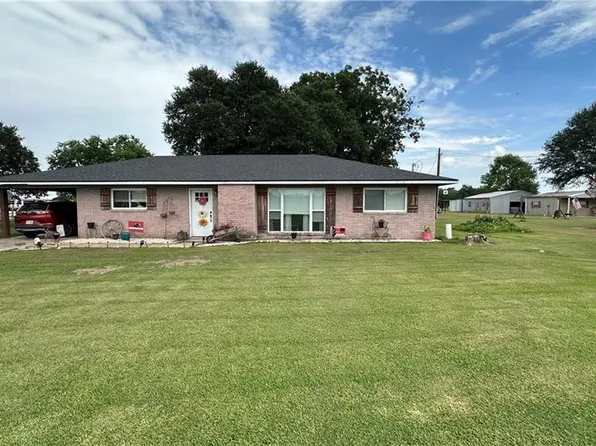 811 Schexnyder Rd, Mansura, LA 71350