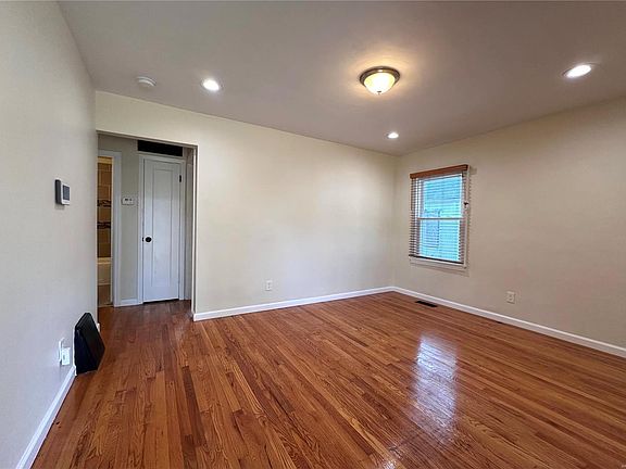 3rd image of 8018 Aline Ave