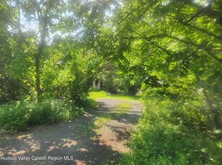 536 N Riverside Rd, Lloyd, NY 12528