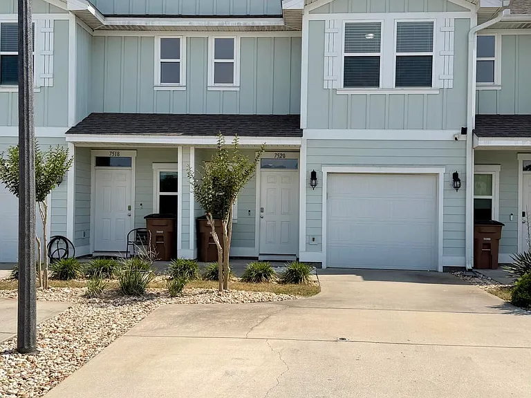 7520 Shadow Lake Dr — Photo 1