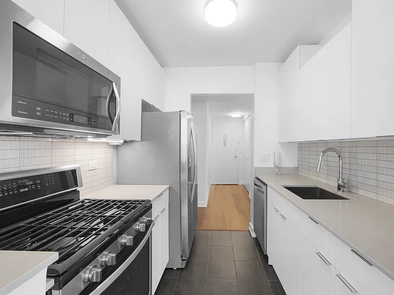 77 W 24th St #24B — Photo 5