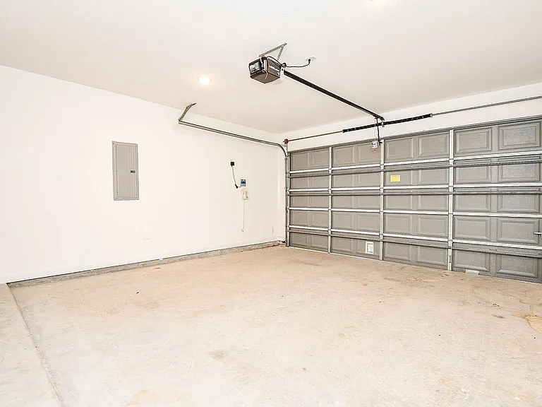943 Malibu Shore Ln — Photo 45