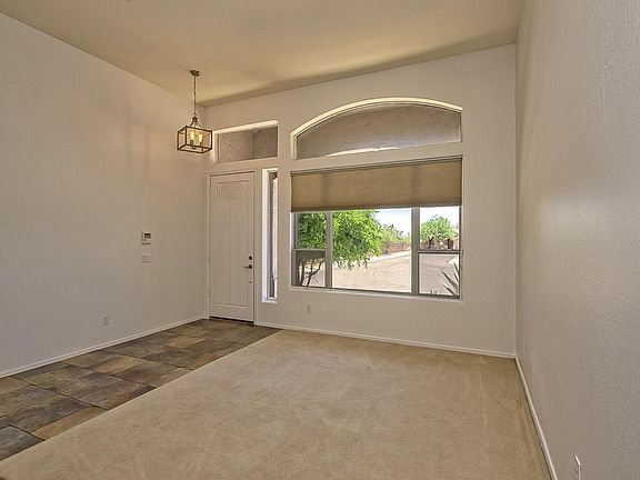 004_Living Room