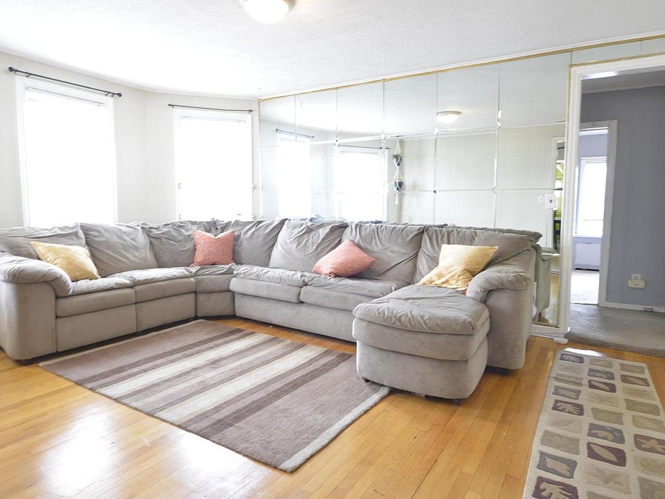 Large Living Room! 1 of 2