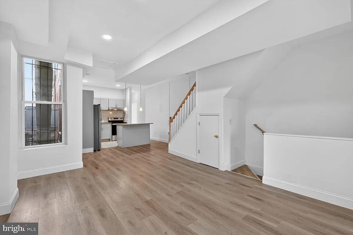 Building Photo - 2409 18th St NW #2