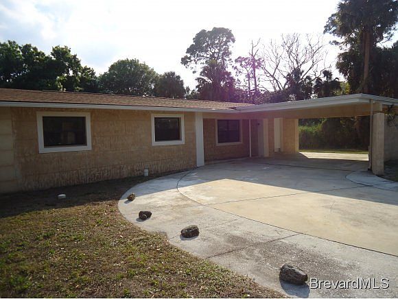 1st image of 1035 Pluckebaum Dr