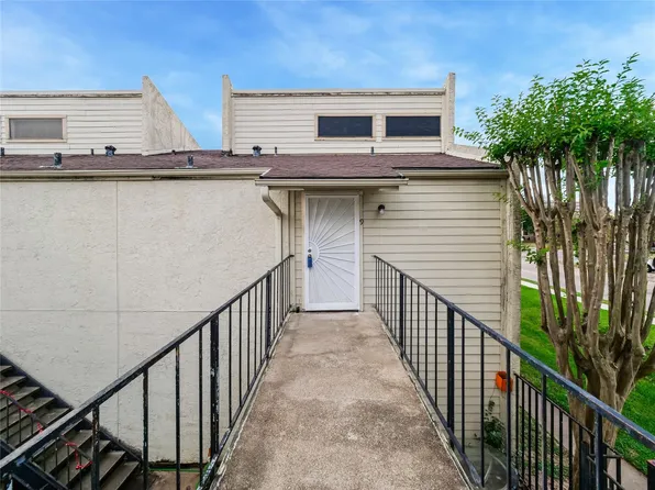 10075 Westpark Dr APT 9, Houston, TX 77042