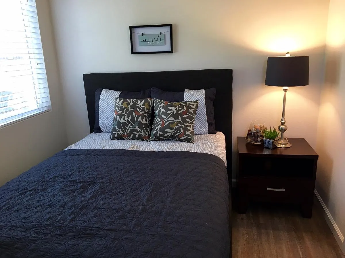 Bedroom - 115 Highland Ave #10