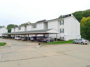 2279 NE 68th St, Gladstone, MO 64118