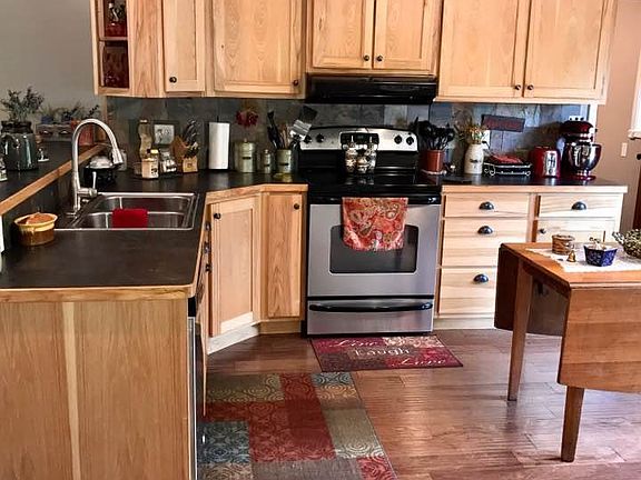 3rd image of 656 Orchard Heights Dr