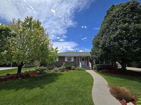 3710 Skyline Dr