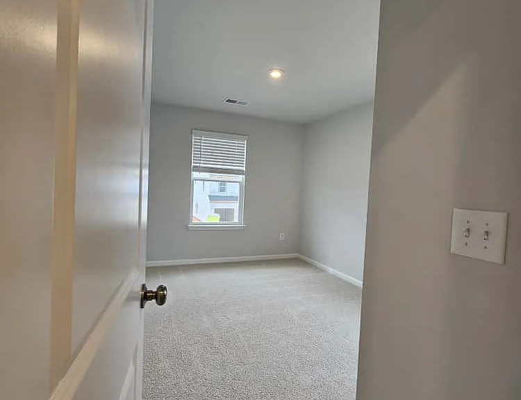 161 Randwick Ln — Photo 8
