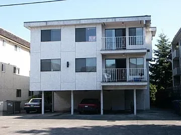 52nd Street Apts - 2 Bedrooms — Photo 2
