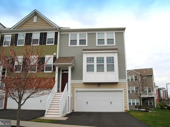 109 Admiral Ln, Warrington, PA 18976