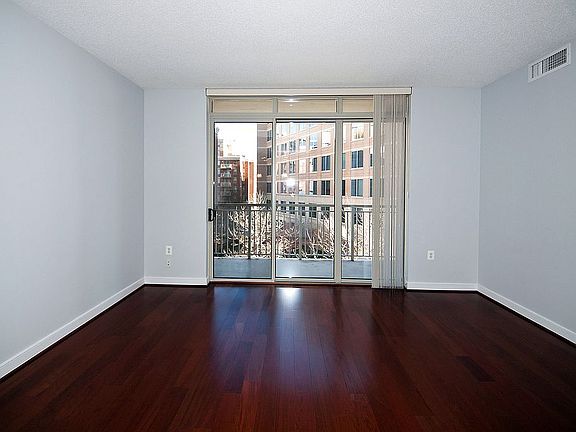 3rd image of 820 N Pollard St APT 310