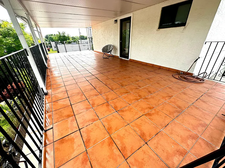 1931 SW 17th Ct — Photo 13