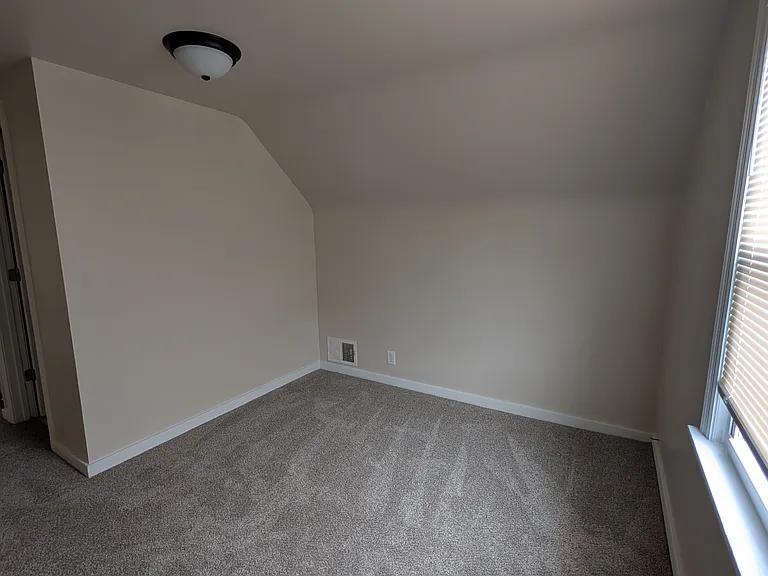 807 Thurman St — Photo 17