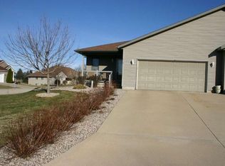 718 21st St, Prairie Du Sac, WI 53578