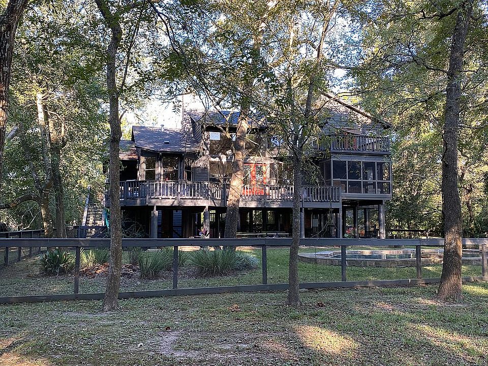 1st image of 705 Leisure Ln