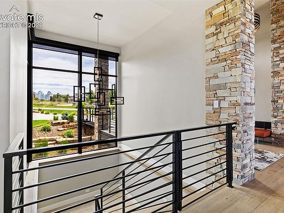 5th image of 1484 Vine Cliff Hts