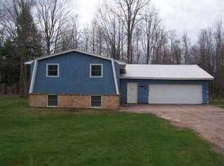 12472 Arvidson Rd, Baraga, MI 49908