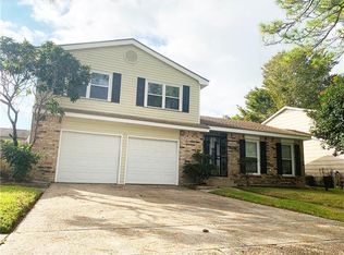 3821 Greenbriar Ln, Harvey, LA 70058