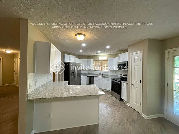 3rd image of 135 Long Creek Dr