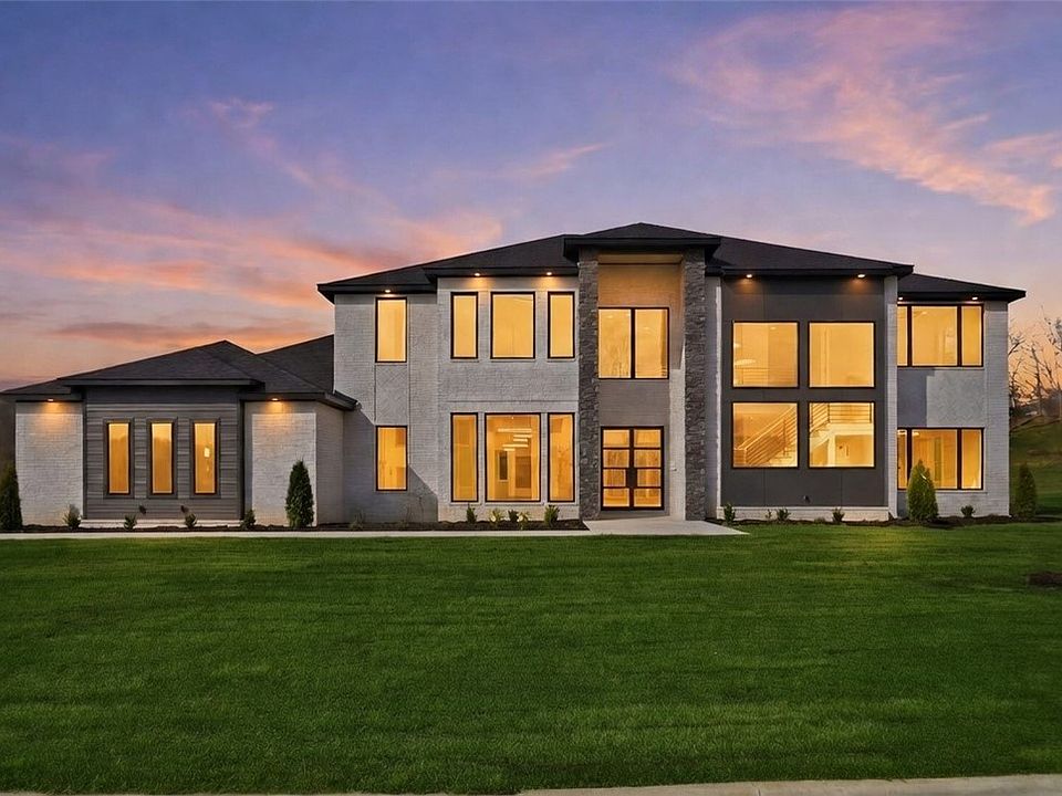 1st image of 309 NE Meadowgreen St