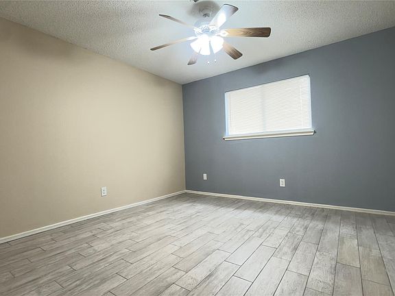 3rd image of 5034 Reno Dr