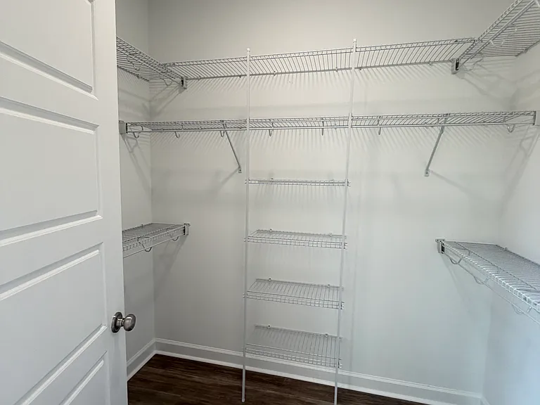 407 Creeks Edge Dr — Photo 10