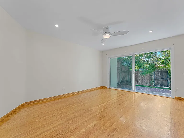 1701 Washington Way #2 — Photo 2