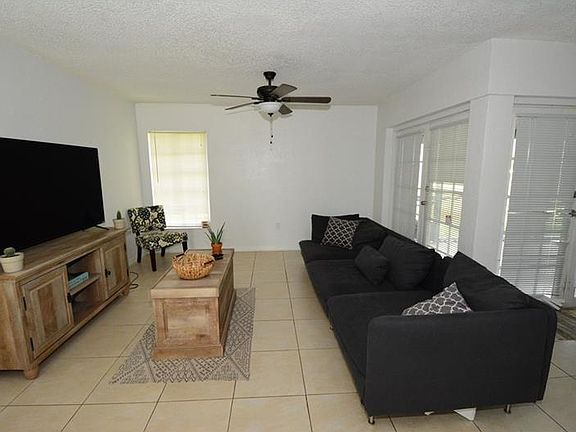 4th image of 118 Bianca Ct