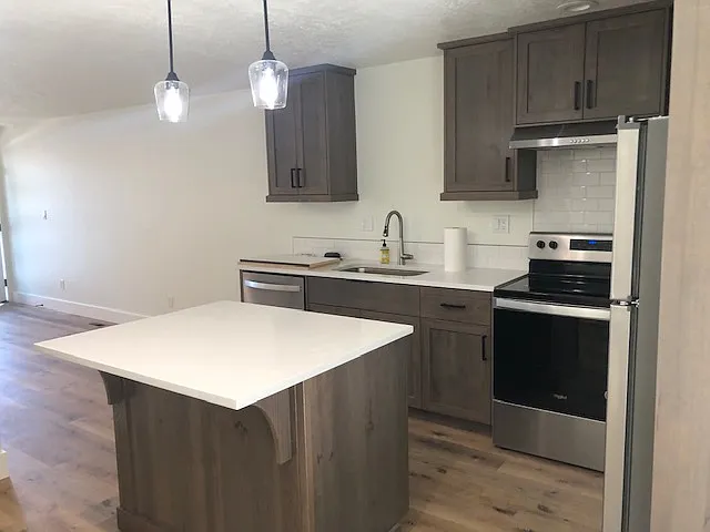 1406 E Hays St — Photo 5