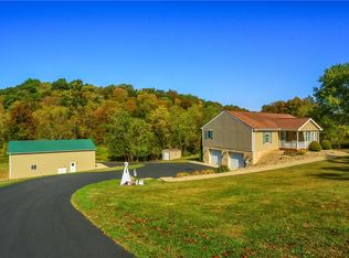 321 Fassinger Rd, Evans City, PA 16033