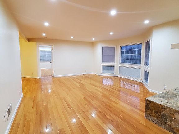 4th image of 495 Wilde Ave