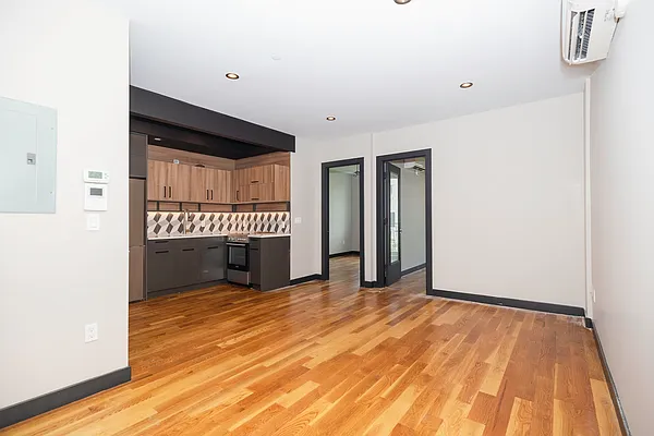 Rented by Nooklyn NYC LLC | media 25