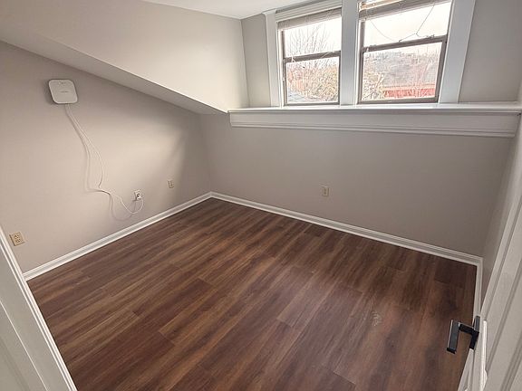 5th image of 639 Washington Ave