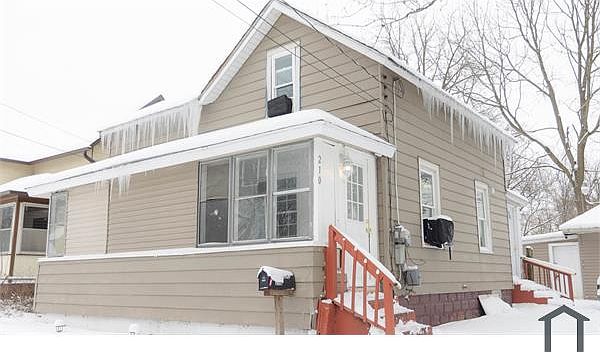 1st image of 210 E Clay St