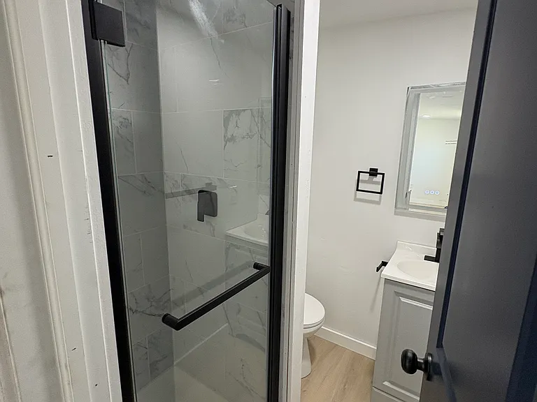 5008 N Cortez Ave #13 — Photo 4