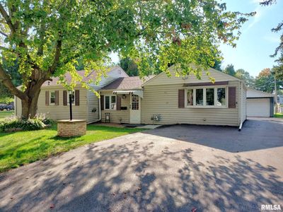 6707 33rd St, Moline, IL, 61265