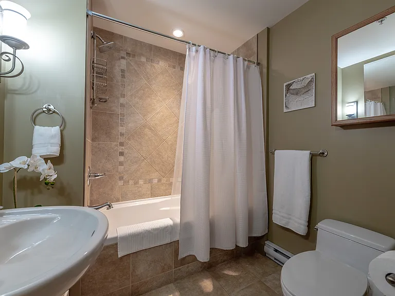 1642 McKenzie Ave #310 — Photo 7