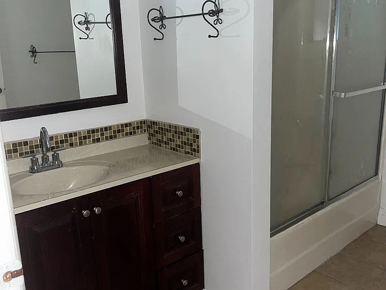 844 N San Vicente Blvd #C — Photo 8