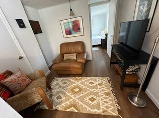 414 12th St SW #B, Albuquerque, NM 87102