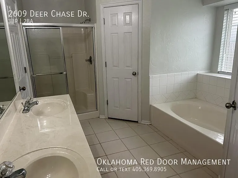 2609 Deer Chase Dr — Photo 4
