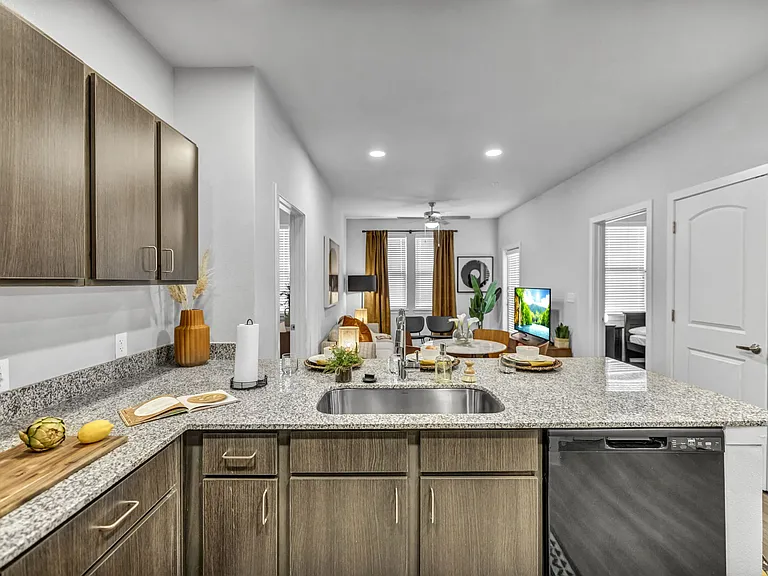 Seven07 Lofts — Photo 11