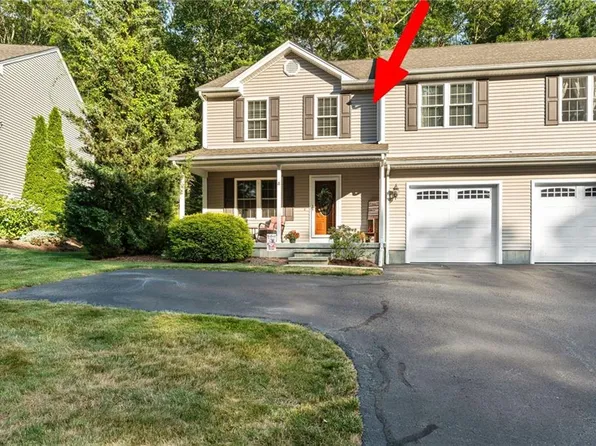 18 Country Hill Ln, Smithfield, RI 02917