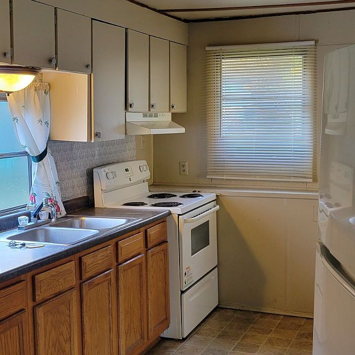 2nd image of 55 Strickler Rd